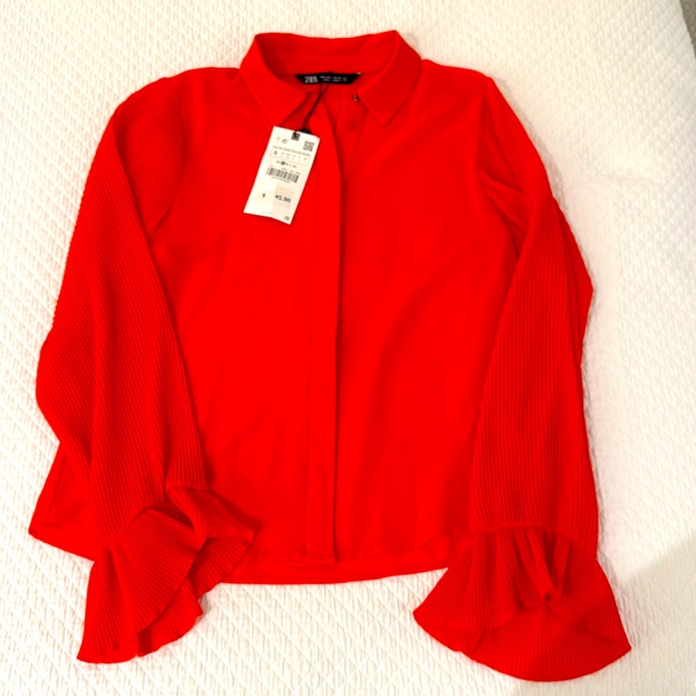 New with tags women’s Zara blouse